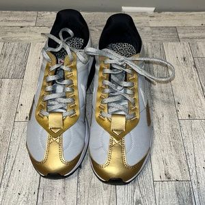 Nike Womens Air Max Pre day SE size 8.5